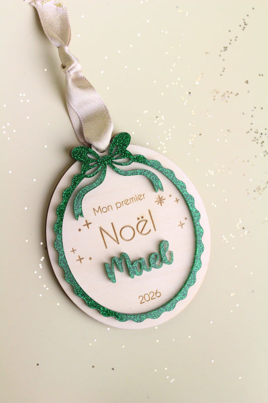 🧸 Boule “Mon Premier Noël” – Bois & Plexi Pailleté Personnalisée
