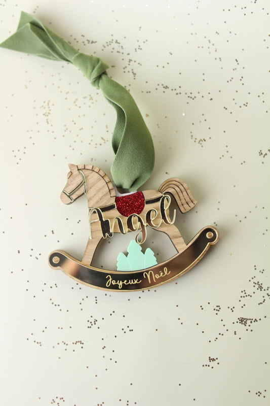 Suspension Cheval à Bascule personnalisée – Bois & Plexi gold